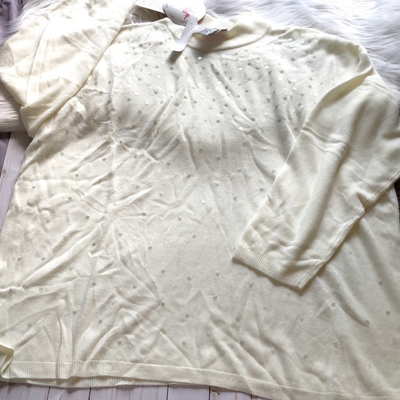 Quacker Factory Sweaters - Quaker Factory Cream sequined sweater size 3X NWT